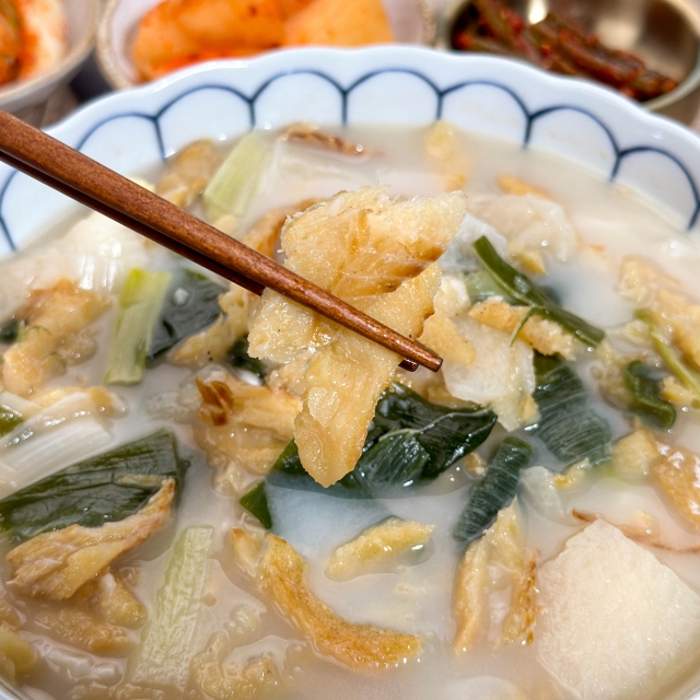 진하고 깊은맛 사골황태해장국